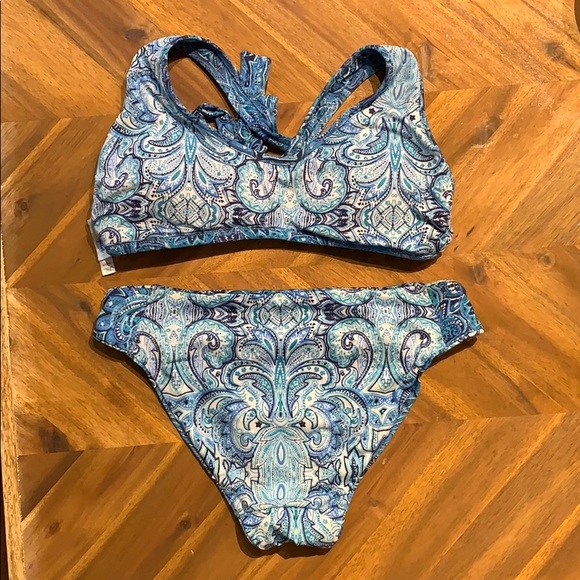 Reversible bathing suit! - Picture 2 of 2